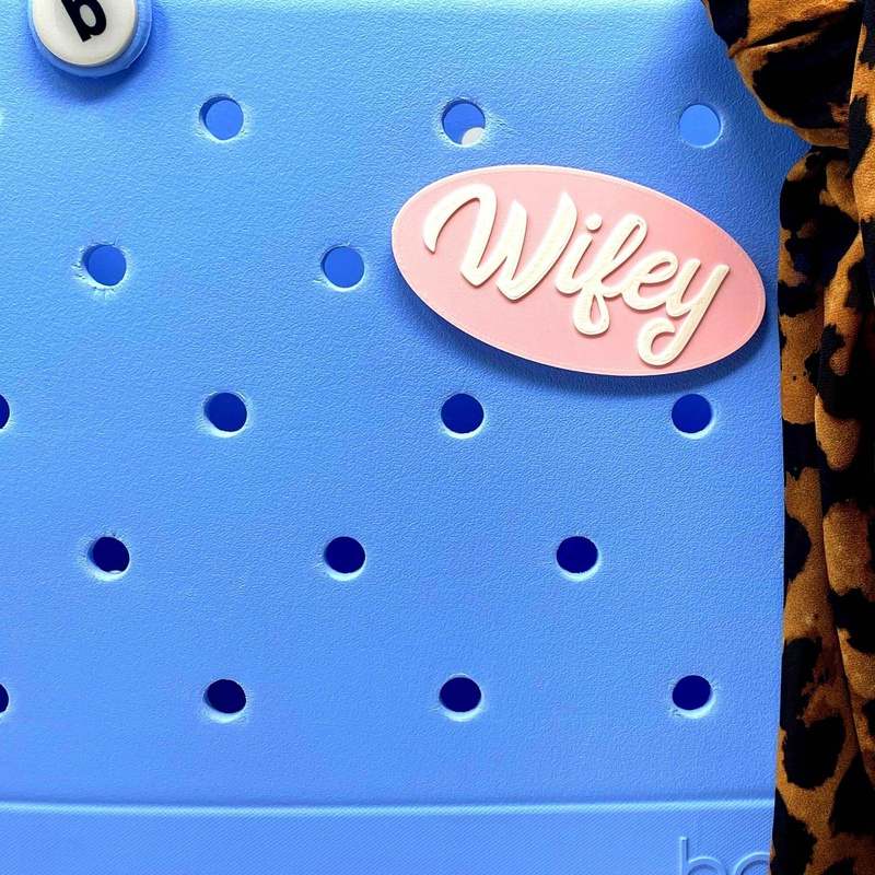FRESHe BOGLETS - Wifey Charm - Decorative Charm Accessories Compatible with Bogg Bags, Simply Southern Bags and other Tote Bags. Pink and White