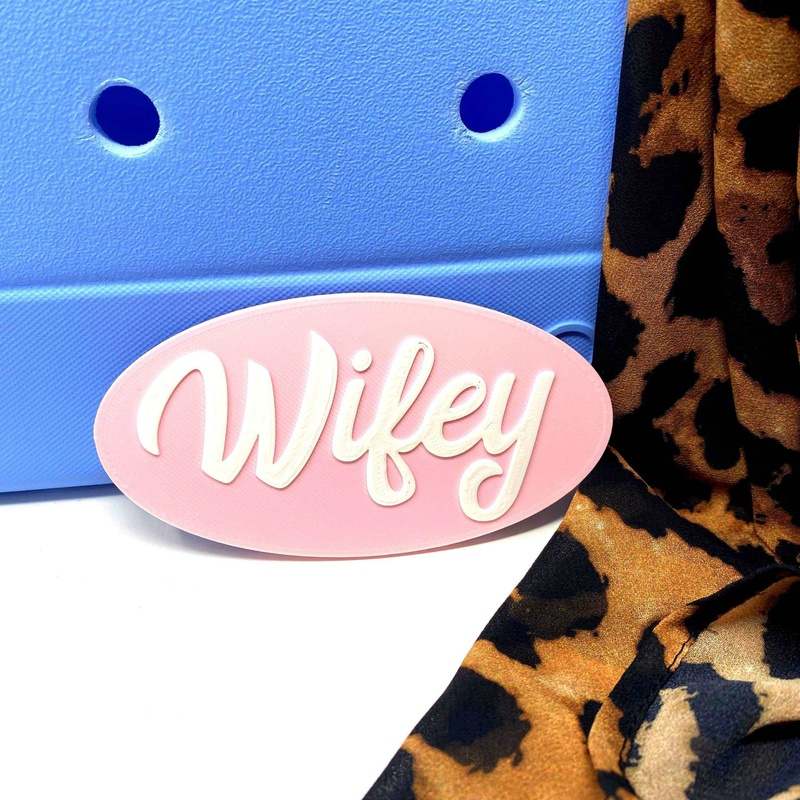 FRESHe BOGLETS - Wifey Charm - Decorative Charm Accessories Compatible with Bogg Bags, Simply Southern Bags and other Tote Bags. Pink and White