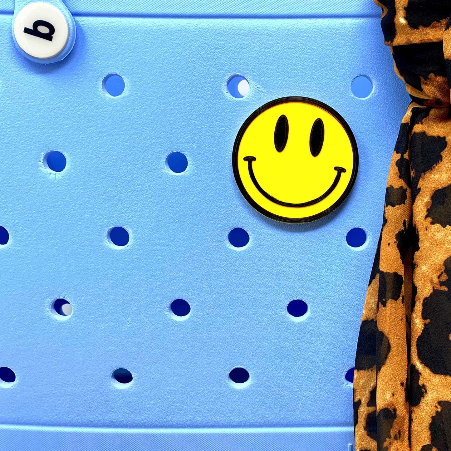 FRESHe BOGLETS - Smiley Emoji Charm - Decorative Charms - Compatible with Bogg Bags, Simply Southern and other Tote Bags. Smiley