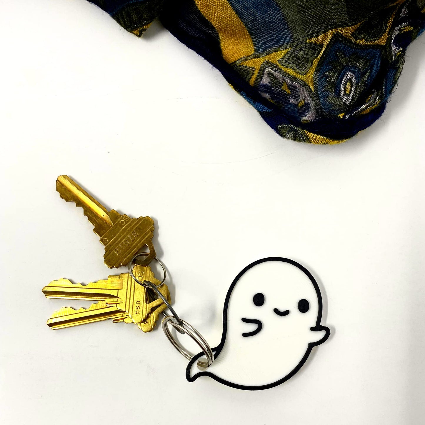 FRESHe Cute Kawaii Ghost Keychain - Perfect for Hanging your keys. Decorate your Backpacks, Lunchboxes, Luggage, & Tote Bags Ghost