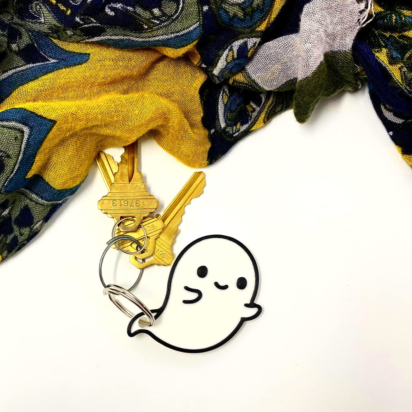 FRESHe Cute Kawaii Ghost Keychain - Perfect for Hanging your keys. Decorate your Backpacks, Lunchboxes, Luggage, & Tote Bags Ghost