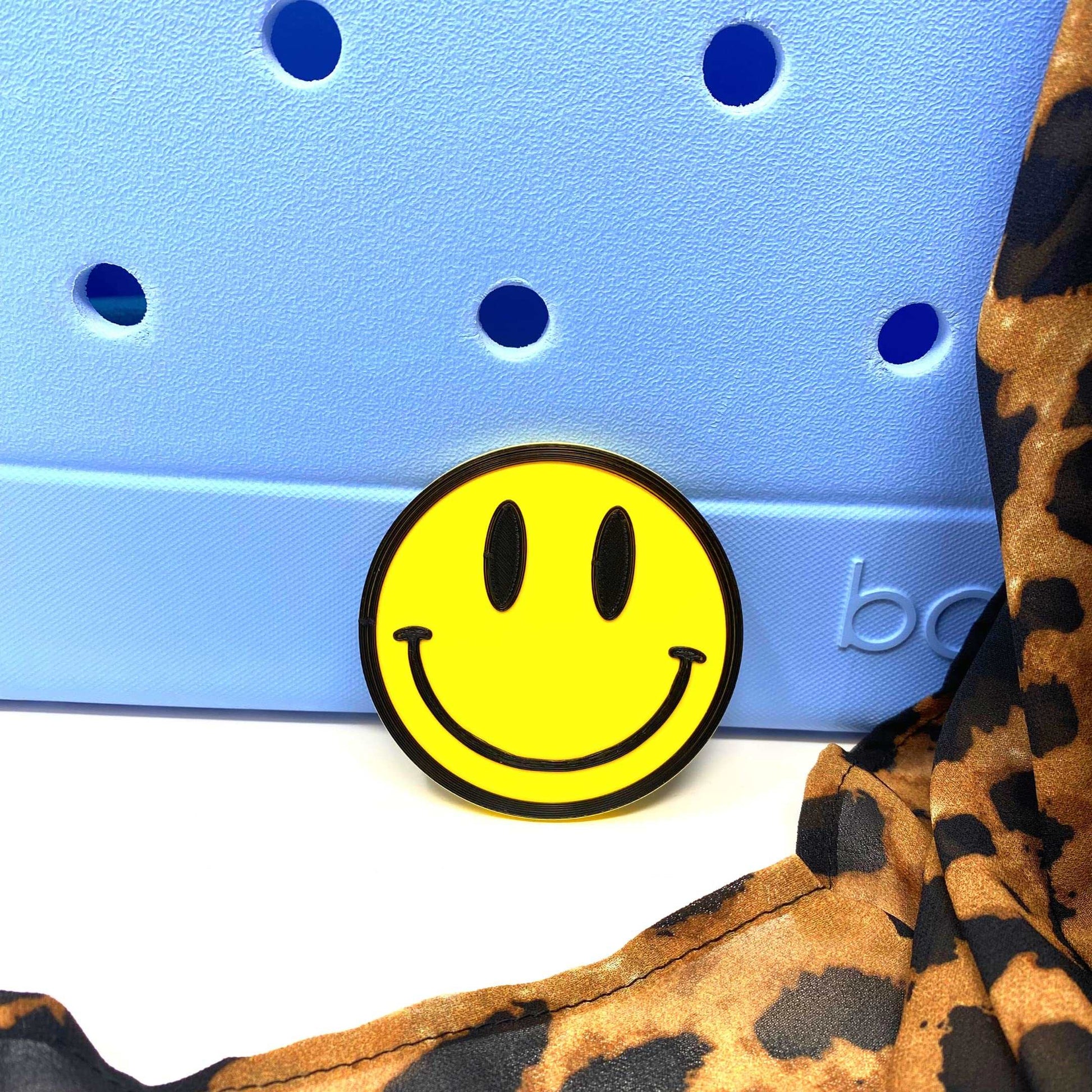 FRESHe BOGLETS - Smiley Emoji Charm - Decorative Charms - Compatible with Bogg Bags, Simply Southern and other Tote Bags. Smiley