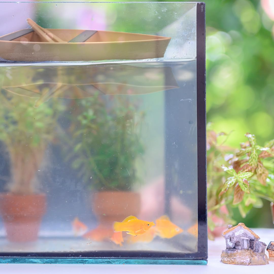 Chatelet Aquarium Toy Boat